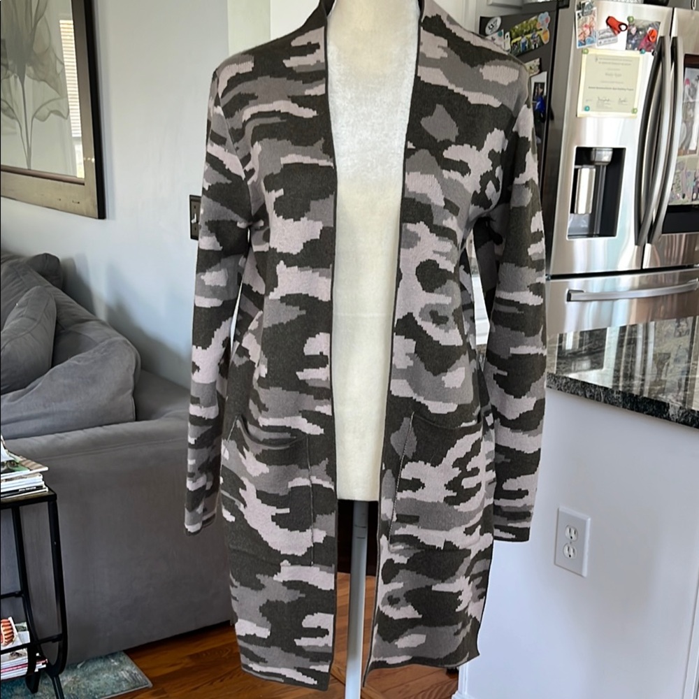 Camouflage Cardigan Sweater for Cozy Layering